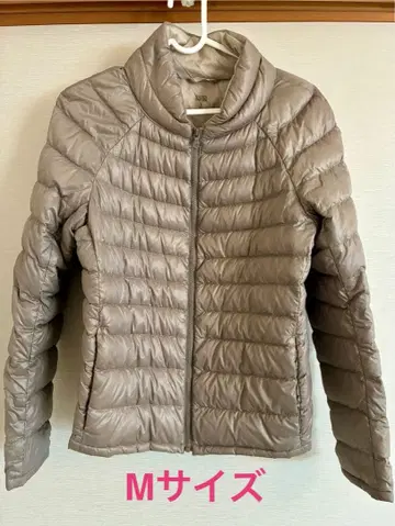 유니클로 울트라 라이트 다운 자켓 M 사이즈 베이지