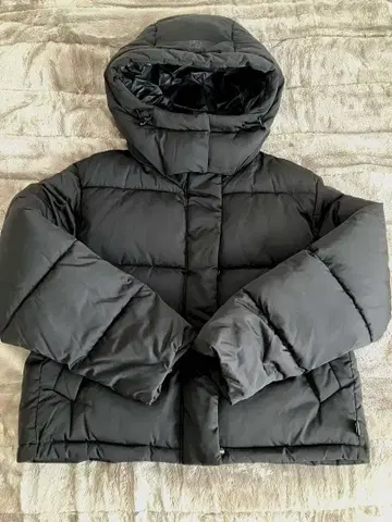 MNG 블랙 다운 자켓 EUR S