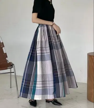 [ 새상품 ] emi+ 체크 무늬 플레어 스커트
