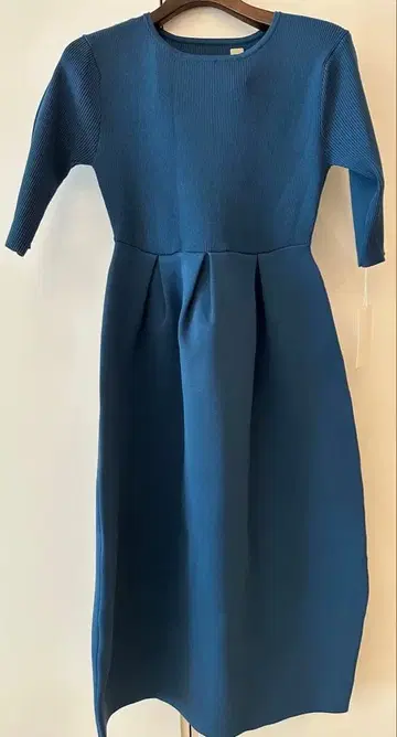 PLUS OTO.HA 파란색 원피스