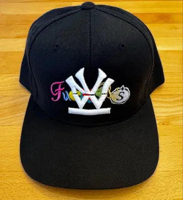 자수 로고 블랙 캡