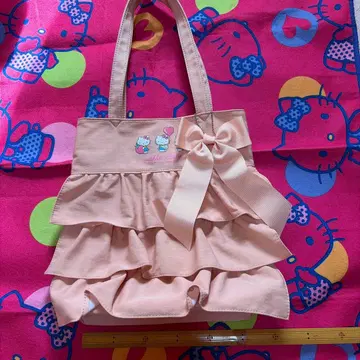 헬로키티 10주년 기념 토트백