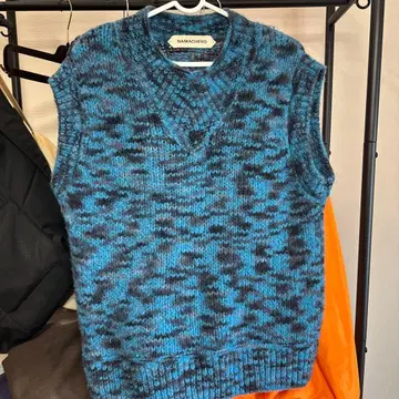 NAMACHEKO 파랑블랙 카모플라쥬 니트 베스트