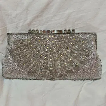실버 비쥬 장식 클러치백 결혼식 하객 파티 2차 모임