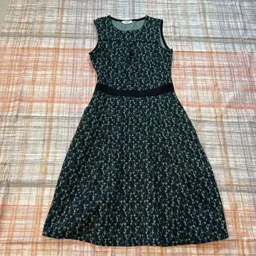 EGER 다크 그린 기하학 패턴 원피스