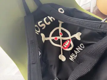 MOSCHINO 백팩 블랙 빨간색 안쪽