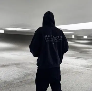 SKYLRK 저스틴 비버 팝업 후드티