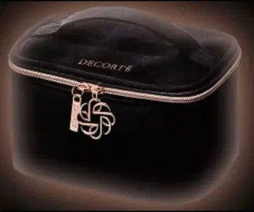 코스메 데코르테 온라인 수량 한정 2025 홀리데이 파우치