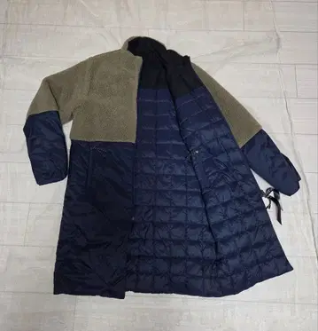 TAION 네이비 베이지 리버서블 다운 롱 코트