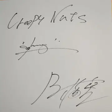 CreepyNuts (힙합 유닛) 사인 색지