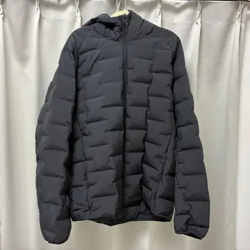 유니클로 퍼프 테크 후드티