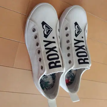 ROXY 화이트 슬립온