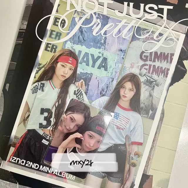 이즈나 포스터북 개봉 앨범 양도