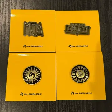 미세스 바벨탑 랜덤 아이템 핀즈 4종 세트