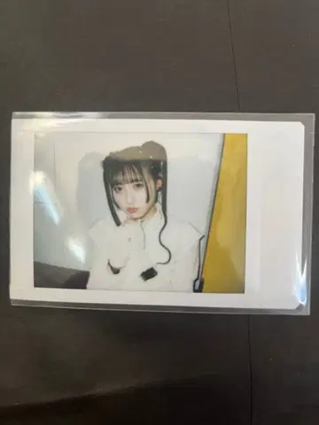 와카바노아 키스허그 침략자 MV 의상 란폴라로이드