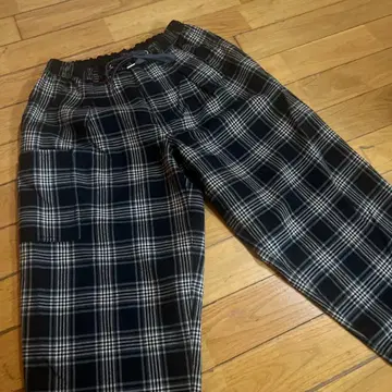 nuii 체크 무늬 카고 팬츠