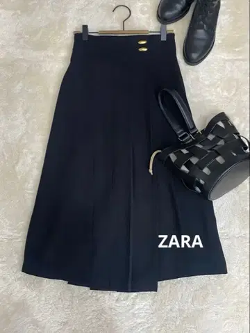 ZARA 플리츠 스커트풍 와이드 팬츠 블랙