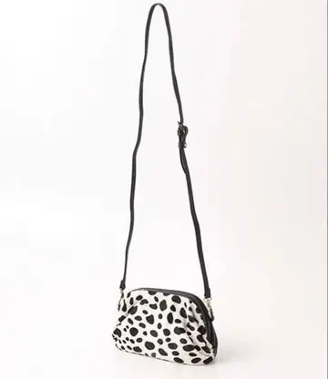 라바가제리 카우헤어 프레임숄더