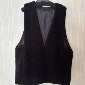bow.a 니트 베스트 V넥 블랙 베스트 새상품급 yori