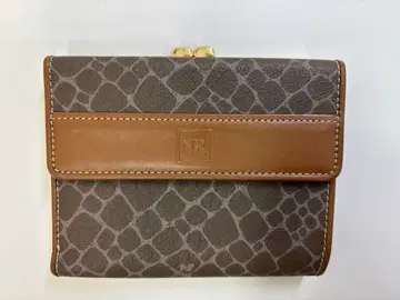 니나리치 NINARICH 가죽 크로커다일풍 엠보 접이식 지갑