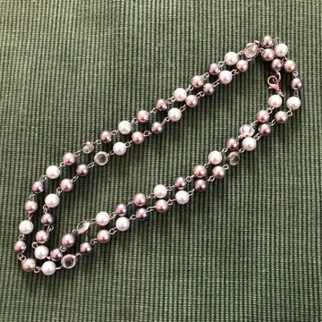 펄과 클리어 비즈의 목걸이