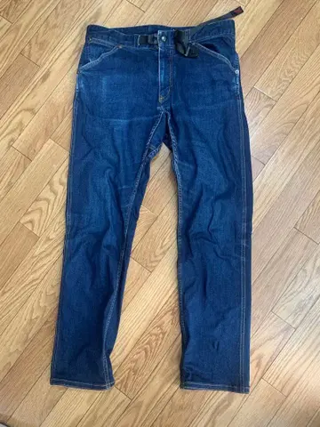 다크 네이비 슬림핏 데님 팬츠