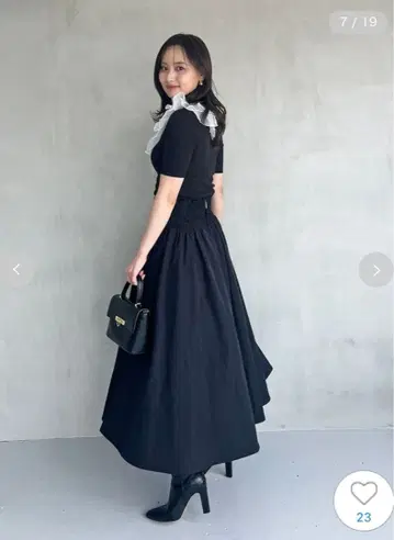 snidel 프론트 지퍼 플레어 스커트