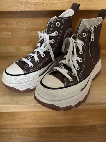 ALL STAR 브라운 하이컷 스니커즈