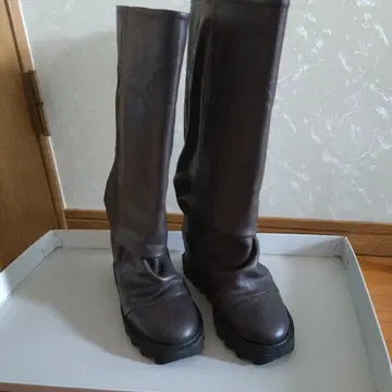 ZUCCa 브라운 가죽 롱 부츠