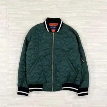 새상품급 캐릭터 오 크루스 최근 모델 MA-1 퀼팅 자켓 레리안