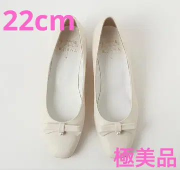 [컨디션 최상] 22cm 펄 장식 리본 우천 겸용 플랫 펌프스 아이보리