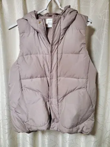 후드 부착 옅은 핑크 다운 베스트