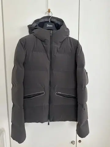 HERNO 그레이 후드 부착 다운 자켓 [ 사이즈 50 ]