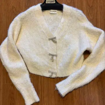 LILY BROWN 화이트 리본 버튼 긴팔 가디건