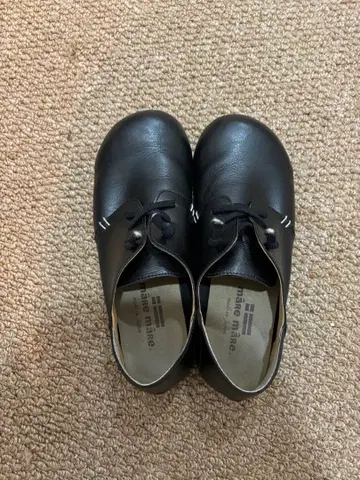 Mare mare 블랙 가죽 로퍼 레이스업