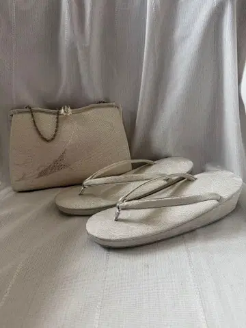 예복용 조리와 백 세트