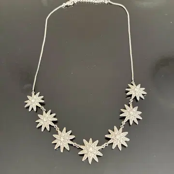 시시의 스타 목걸이 스와로브스키