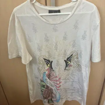 화이트 그래픽 프린트 T셔츠