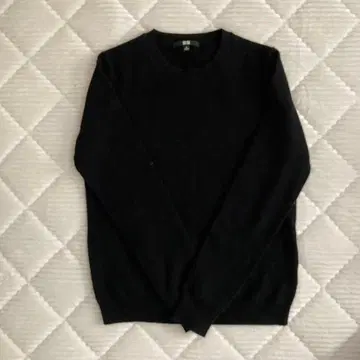 UNIQLO 블랙 캐시미어 니트 M 새상품급