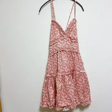 빨간색과 화이트 꽃무늬 슬리브리스 미니 원피스 프릴