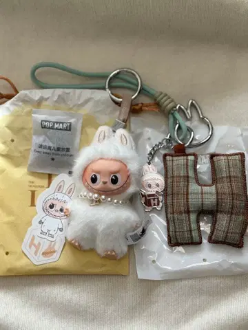 POP MART H 키링 토끼
