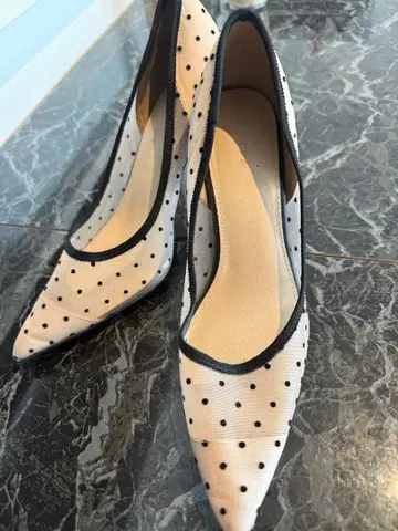 23.5 시어 도트 펌프스 randa