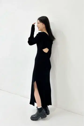 acym 백 오픈 니트 원피스