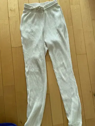 베이스 레인지 리브 팬츠