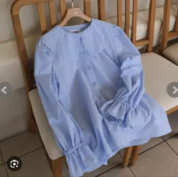 안미누 스캘럽 칼라 블라우스 (색스)