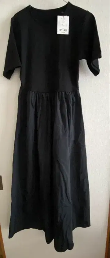 안티카 도킹 원피스 블랙