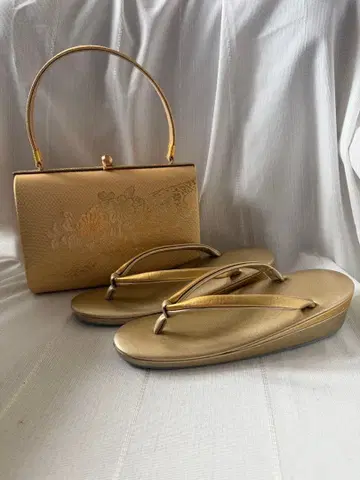 예복용 조리와 핸드백 세트