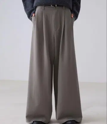 새상품급 [ LUENNA ] TR 투 턱 와이드 스트레이트 슬랙스