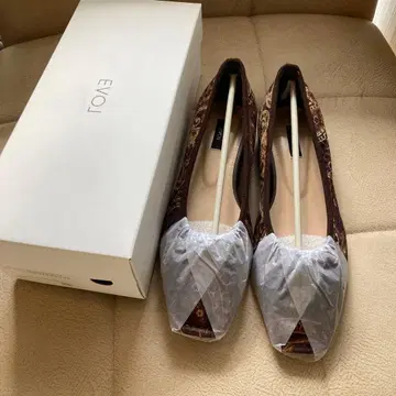 EVOL 이볼 스티치 스퀘어 소프트 펌프스 플랫슈즈 미사용