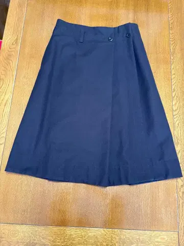 MHL, 플리츠 스커트 다크 브라운 무릎 기장